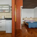 Family Friendly Seaside Nemira, Omis - 4277 Апартаменты *