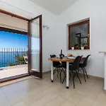 Family Friendly Seaside Nemira, Omis - 4277 Апартаменты *